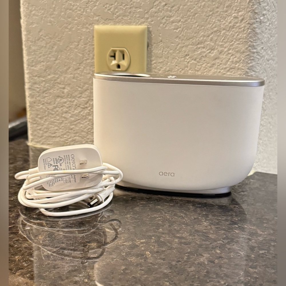 Aera White Aroma Diffuser